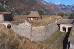 Ce village fortifié par Vauban est si parfait qu’il est classé au patrimoine mondial de l’UNESCO 