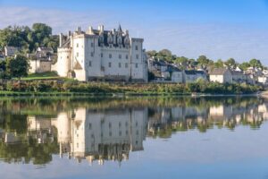 Le Maine-et-Loire abrite ce plus beau village de France au bord de la Loire, classé UNESCO