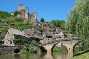 L’Aveyron cache un plus beau village de France médiéval, un joyau secret