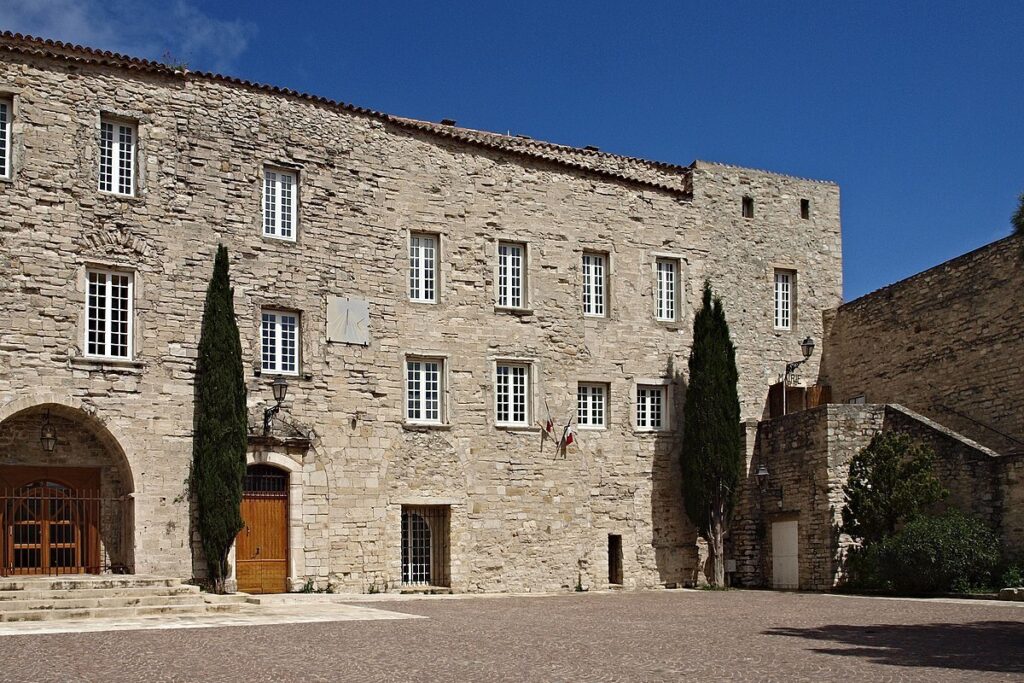 À 30 minutes de Toulon, ce village varois est un trésor médiéval qui échappe aux touristes