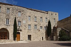 À 30 minutes de Toulon, ce village varois est un trésor médiéval qui échappe aux touristes