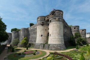Moins réputée que Nantes, cette ville des Pays de la Loire mérite qu’on la découvre