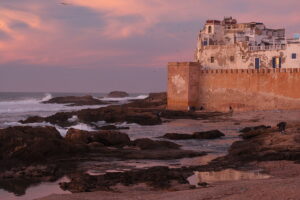 Deux fois moins cher qu’en France » : cette ville marocaine en bord de mer devient la nouvelle destination retraite préférée des Français